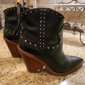 Sam Edelman Iris Leather Booties. Size 6M